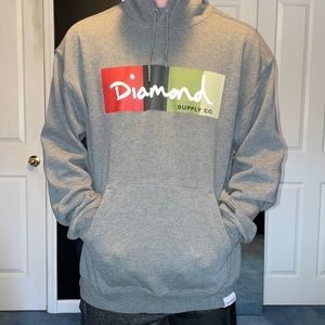 Diamond supply hoodie. Size large. Gently worn. Great condition